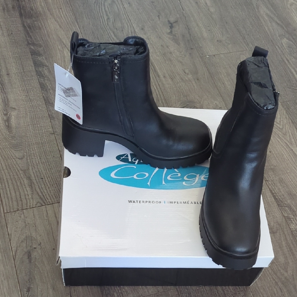 Aqua College Black Heeled Boots for Women